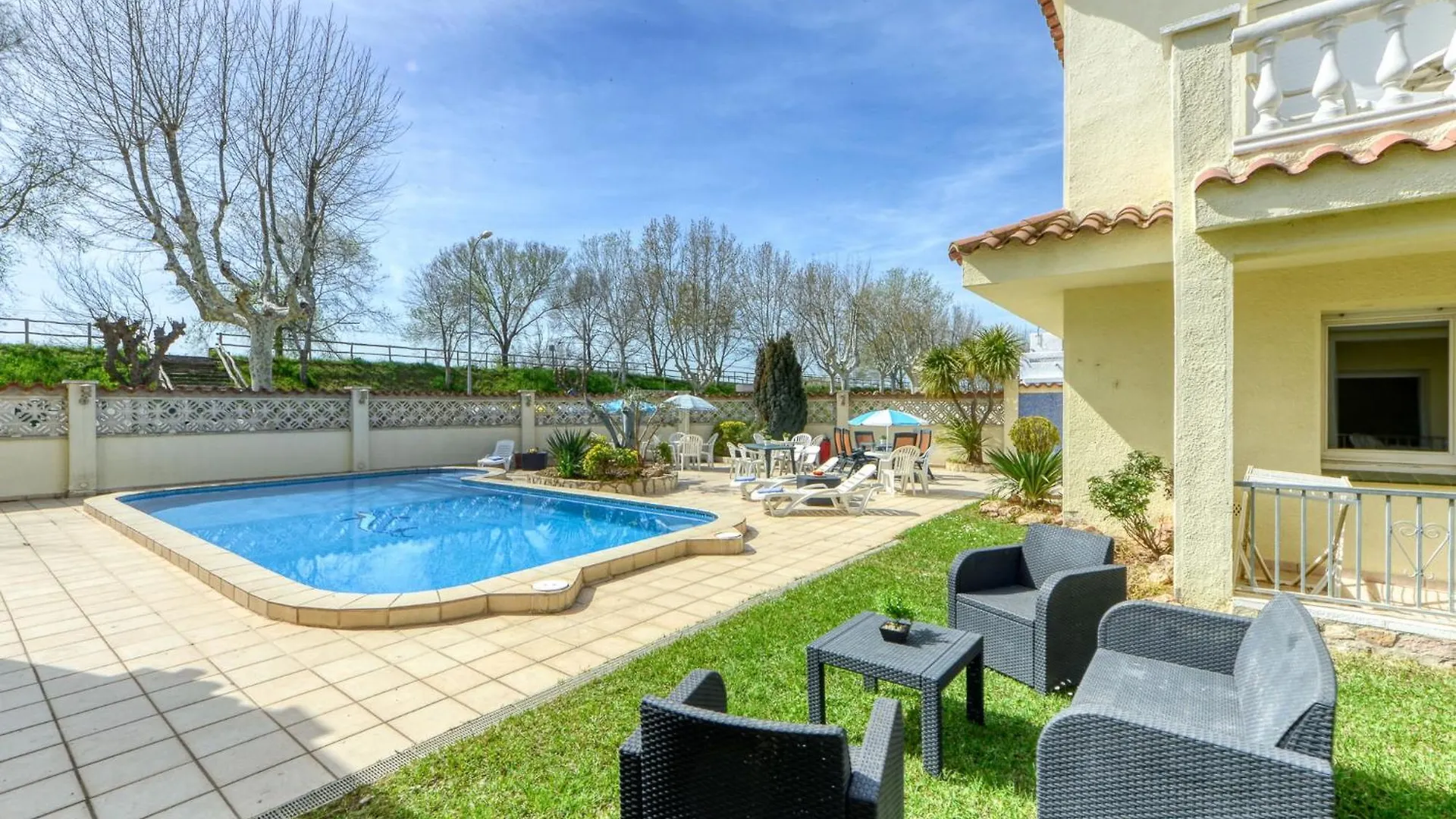 Apartment Muga-1 By Interhome Empuriabrava Spanien